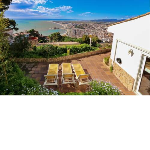 Amazing home in Blanes w/ WiFi, Outdoor swimming pool and 4 Bedrooms