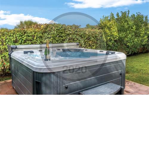 Amazing home in Brocanac w/ Jacuzzi, Sauna and 1 Bedrooms