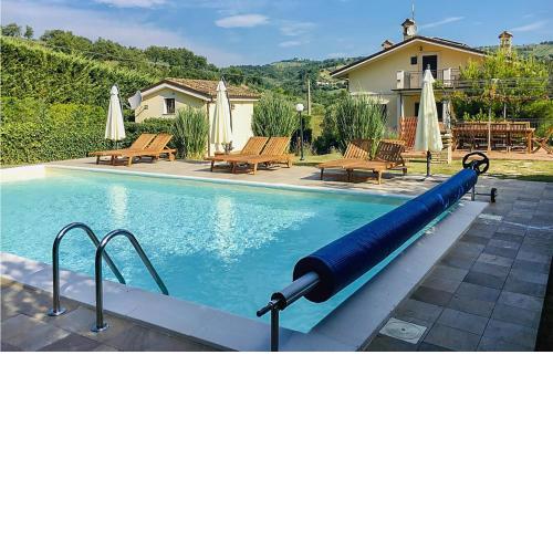 Amazing home in Cellino Attanasio with Outdoor swimming pool and 4 Bedrooms