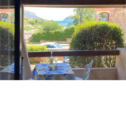 Amazing home in Golfo Aranci with 2 Bedrooms
