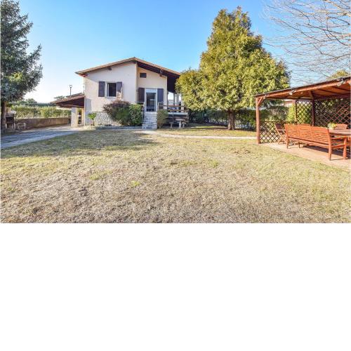 Amazing home in Manerba del Garda with 2 Bedrooms and WiFi