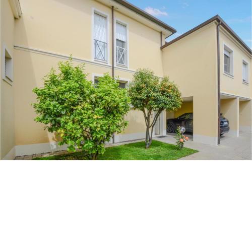 Amazing Home In Marina Di Pietrasanta With Wifi And 3 Bedrooms