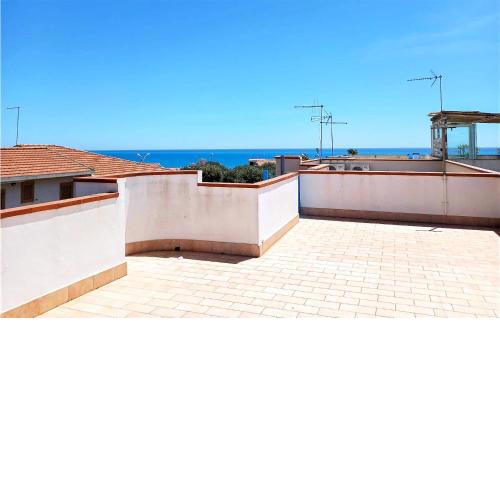 Amazing home in Marina di Ragusa with WiFi and 3 Bedrooms