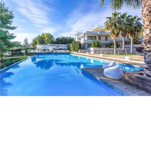 Amazing home in Marina di Ragusa with WiFi, Outdoor swimming pool and Swimming pool