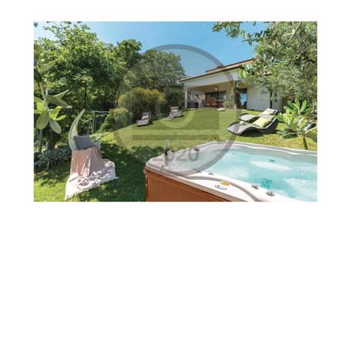 Amazing home in Medulin w/ Jacuzzi and 2 Bedrooms