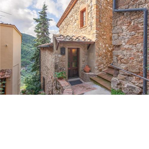 Amazing home in Montecatini V,C, Pi with 2 Bedrooms