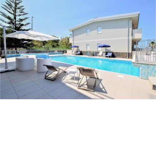 Amazing Home In Nocera Terinese With Wifi, 2 Bedrooms And Outdoor Swimming Pool