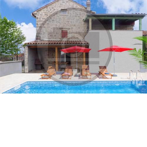Amazing home in Orbanici w/ Outdoor swimming pool and 3 Bedrooms