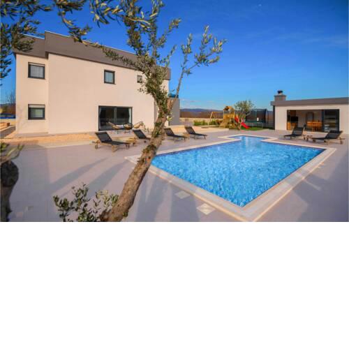 Amazing home in Poljica w/ Outdoor swimming pool, Jacuzzi and WiFi