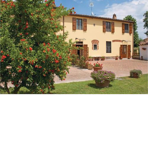 Amazing home in Ponte Buggianese PT with 4 Bedrooms, WiFi and Private swimming pool