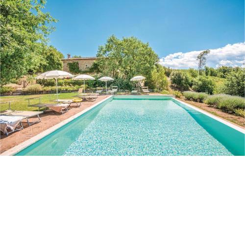 Amazing home in Rapolano Terme SI with 4 Bedrooms, WiFi and Outdoor swimming pool