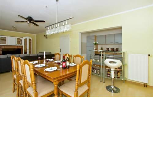 Amazing home in Trogir w/ Outdoor swimming pool and 5 Bedrooms