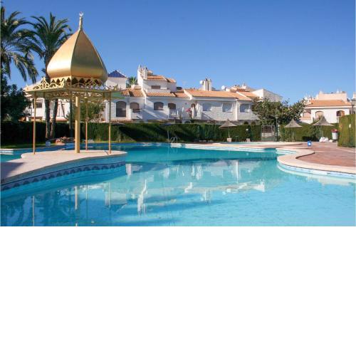 Amazing home with Outdoor swimming pool and 2 Bedrooms