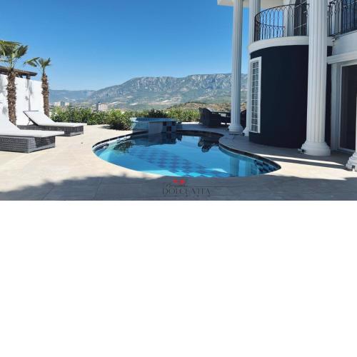 Amazing House with Private Pool in Alanya
