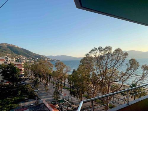 Amazing Modern 180 ° Sea -Mountain view Apartment