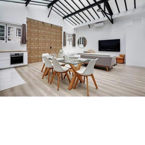 Amazing refurbished loft In Paris next to Expo Porte de Versailles
