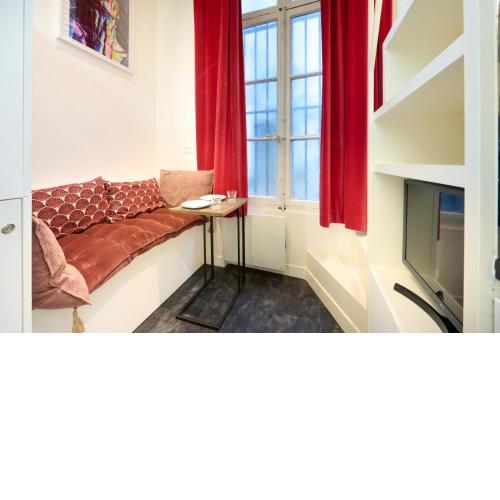 Amazing studio 2P - Place Saint Georges/ Martyrs