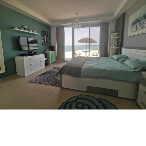 Amazing Studio by the beach