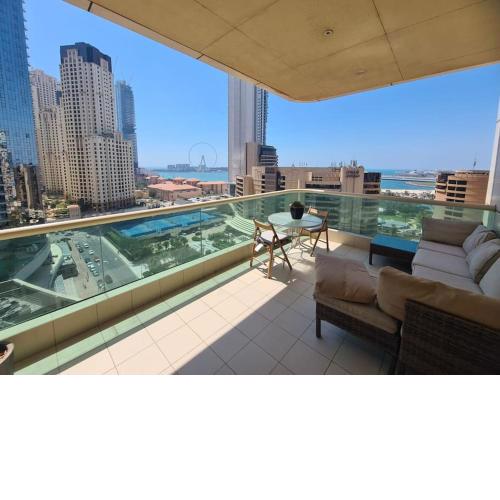 Amazing view- huge balcony- Nr JBR walk and beach