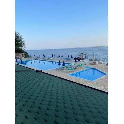 Amazing View! B & C New Apartment in Vlora