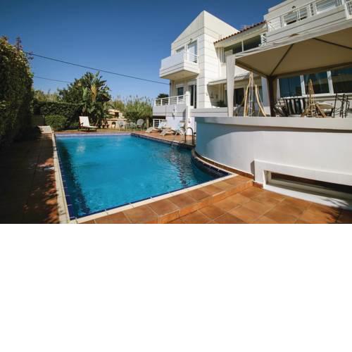 Amazing view! House over the sea