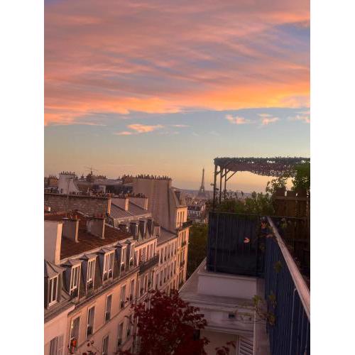 Amazing view Tour Eiffel Montmartre center of paris