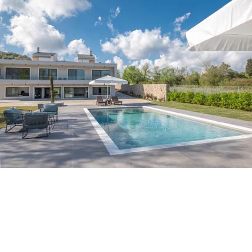 AMAZING VILLA ATHOS