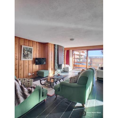 Ambassador 207, 3 bedrooms apartment, center