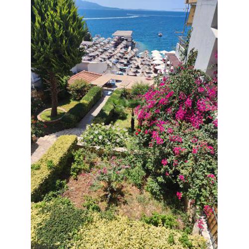 Amelie's Apartments & Beach Saranda