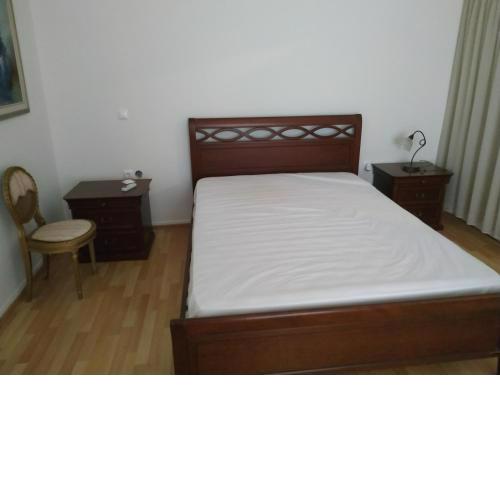 Amerikis Street 1 bedroom apartment