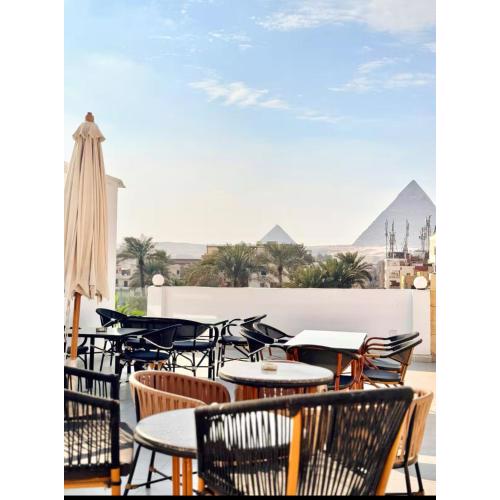 Amon Pyramids View Inn