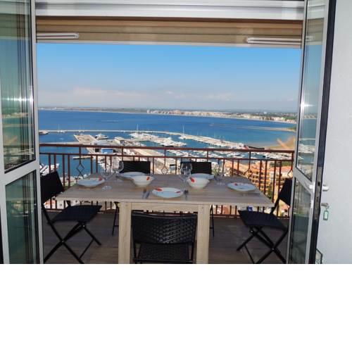 AMOR-Apartamento Roses con vistas al mar