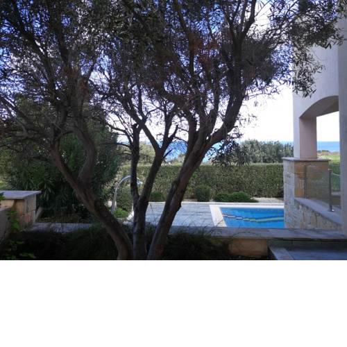 Amorosa Villas