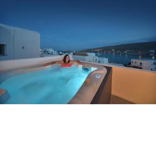AMOsuites & Spa