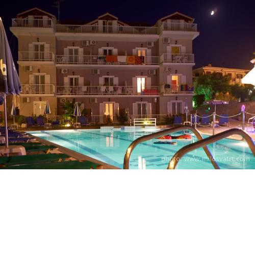 Amoudi Studios Apartments Hotel
