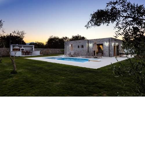 Ampelonas Residences