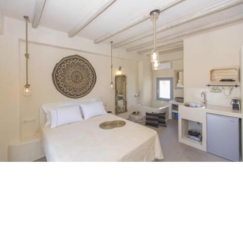 Ampelos Suites