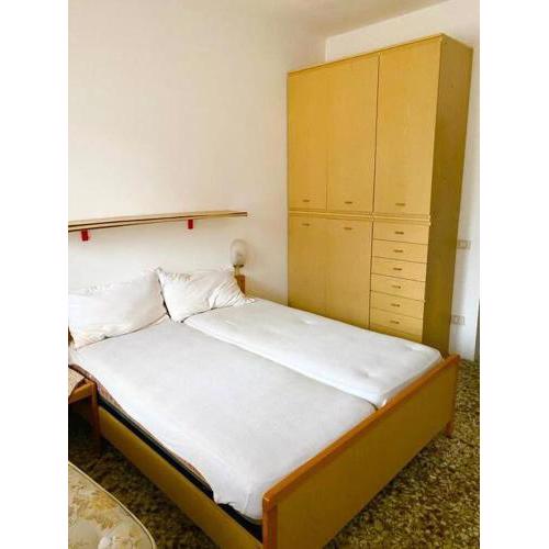 ampia camera con bagno privato