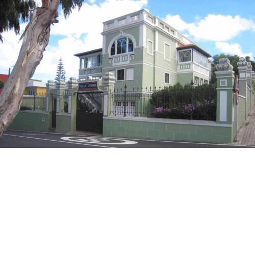 Amplia Villa de lujo con piscina climatizada
