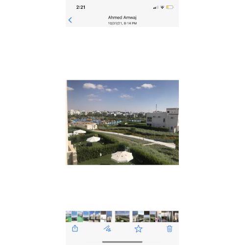 Amwaj Chalet with Roof Lake and Sea View