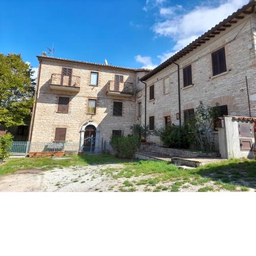 Analogic tour - Casolare in Umbria