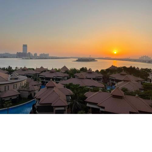 Anantara Hotel Apartment Palm Jumeirah connected Anantara Hotel