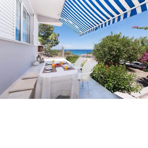 ANASTASIOS HOUSE STEGNA