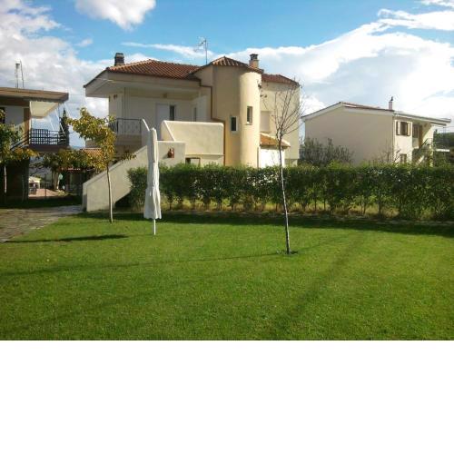 Anavra Cottage Home