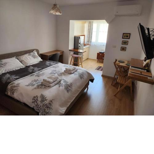 Andi's Place-Comfy Studio-City Center