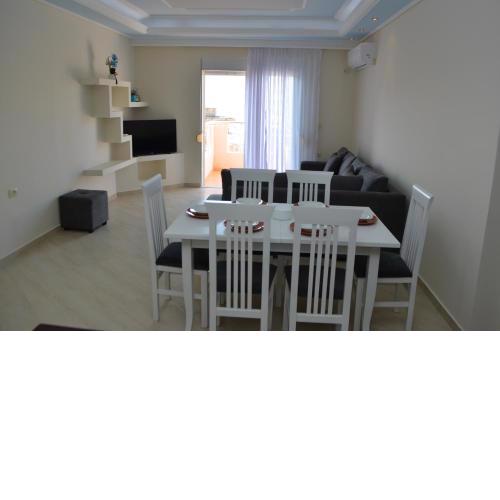 Andon Apartment