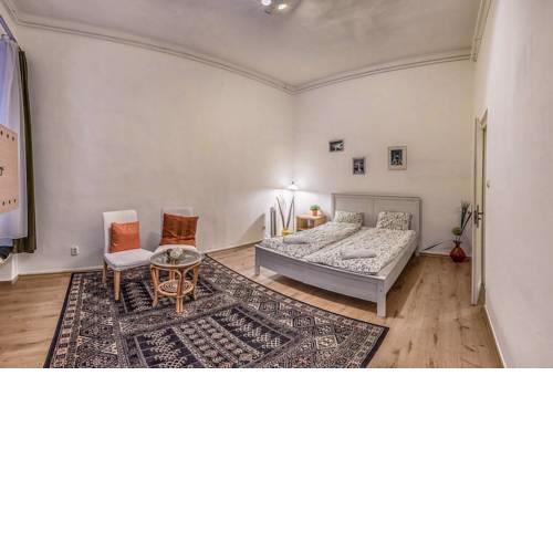 Andrassy Avenue apartment Room 7