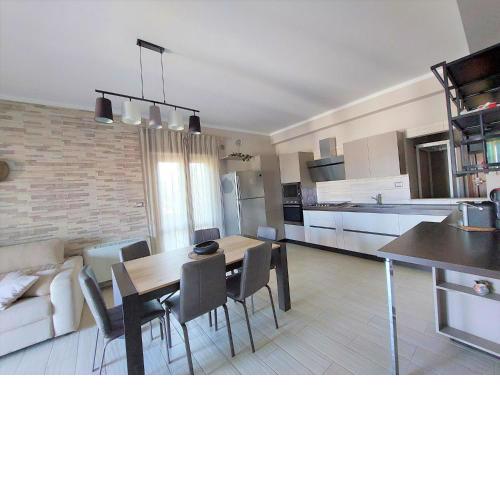 ANDREA'S MOON APARTMENT