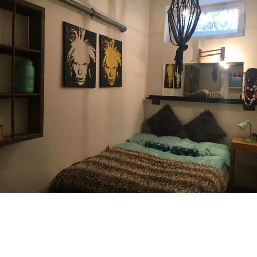 Andy Warhol flat, free parking, terrace