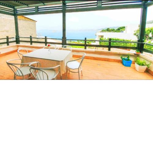 Aneta's Beach House